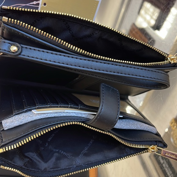 MICHAEL KORS JST LG DOUBLE ZIP WRISTLET WALLET PHONE HOLDER 
BLACK MULTI 
NWT - Picture 10 of 16